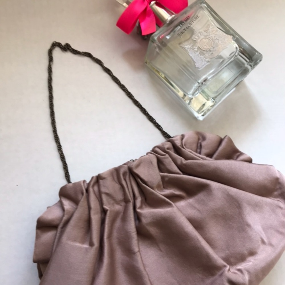 VICTORIAN STYLE CLUTCH BAG